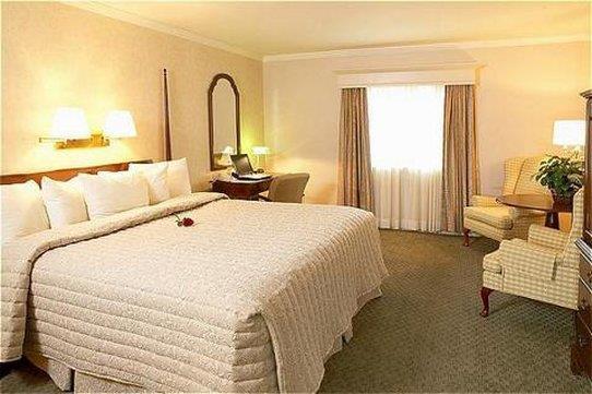 The Inn At Reading Hotel & Conference Center חדר תמונה
