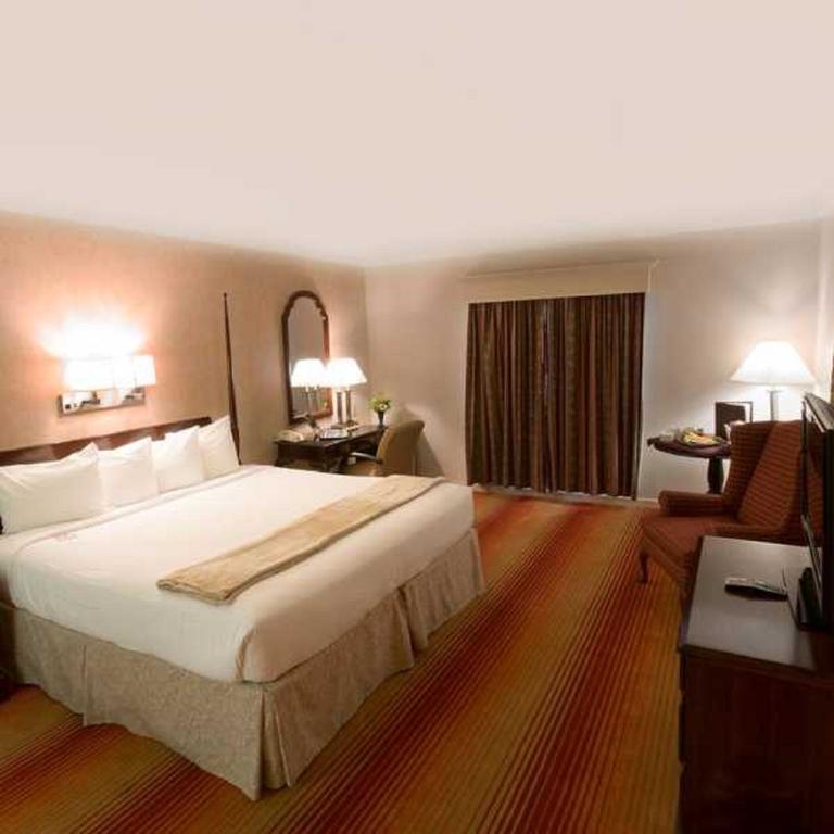 The Inn At Reading Hotel & Conference Center מראה חיצוני תמונה