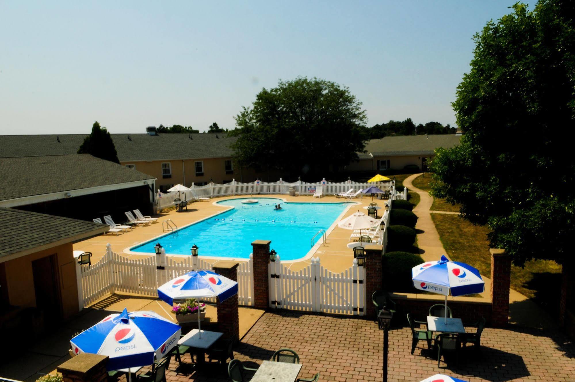 The Inn At Reading Hotel & Conference Center מראה חיצוני תמונה